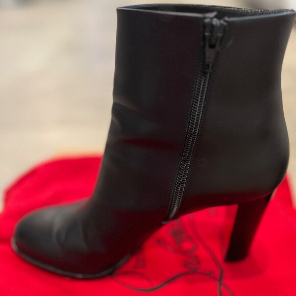 Women's Christian Louboutin Adox 85 Leather Ankle High Heeled Boot in Black 41 - Picture 6 of 8
